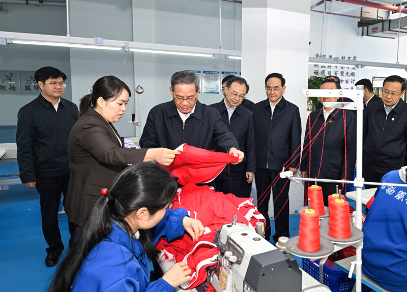 李強在貴州調(diào)研時強調(diào)
毫不放松抓好各項政策舉措落實
扎實有效鞏固拓展脫貧攻堅成果「相關圖片」